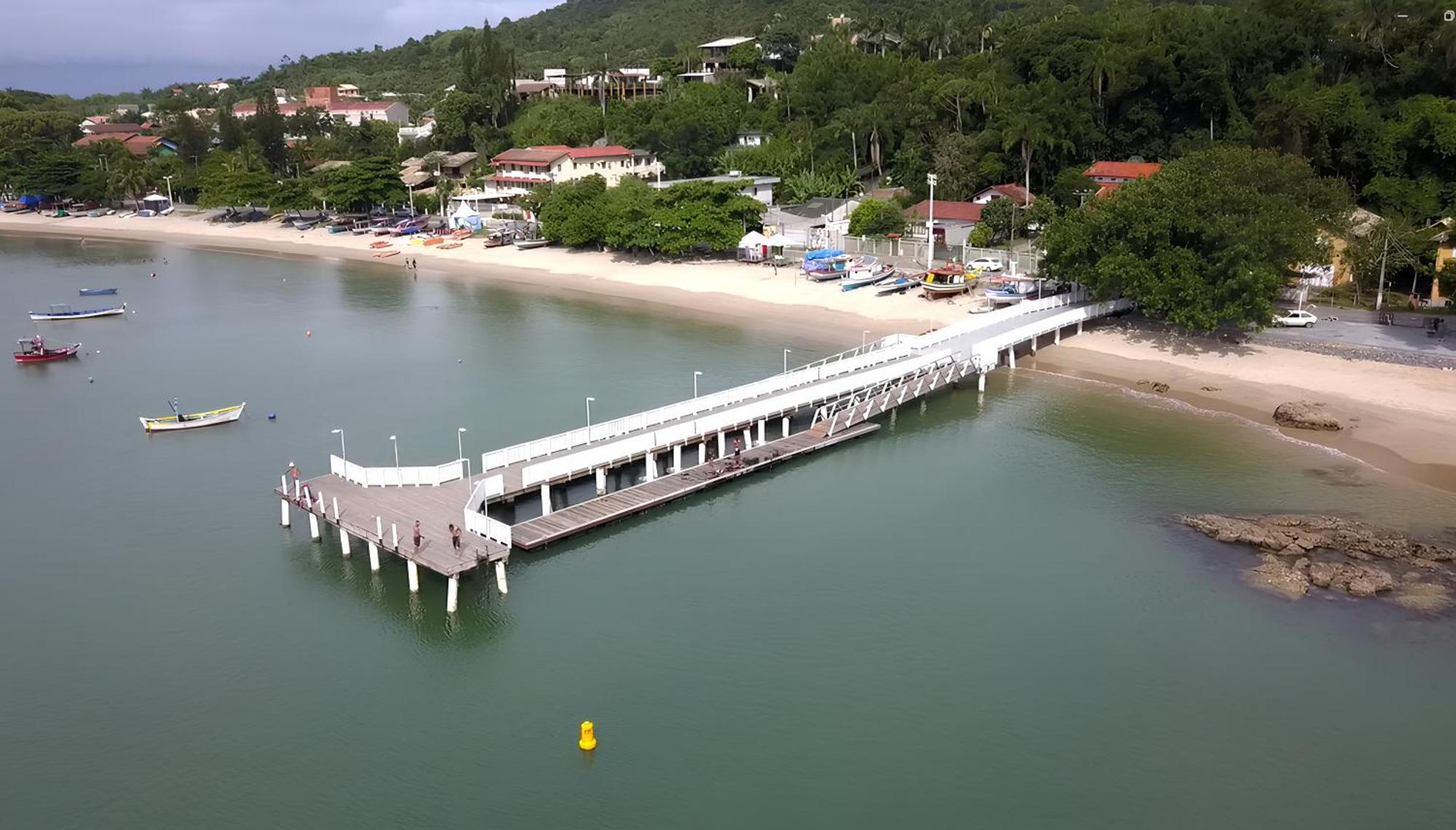 Pousada Ilha Do Itacolomi Penha  Exterior photo