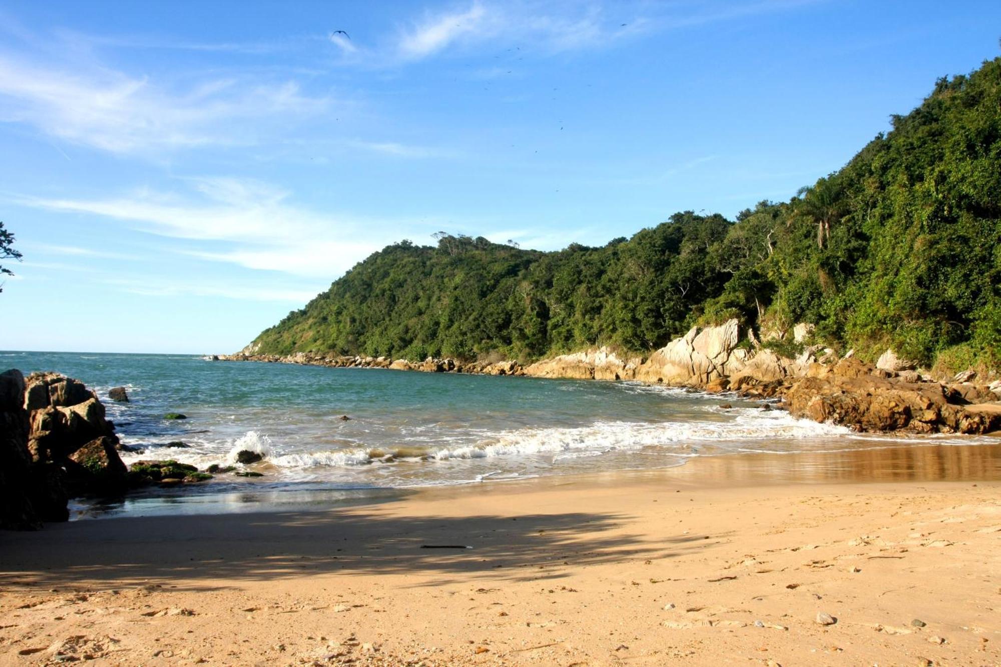 Pousada Ilha Do Itacolomi Penha  Exterior photo